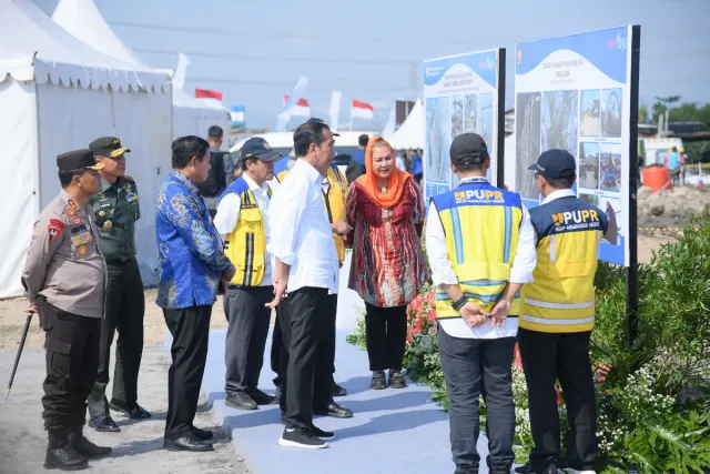 Warga Senang Presiden Jokowi Tinjau Pembangunan Tanggul Laut di Semarang, Berharap Cepat Selesai