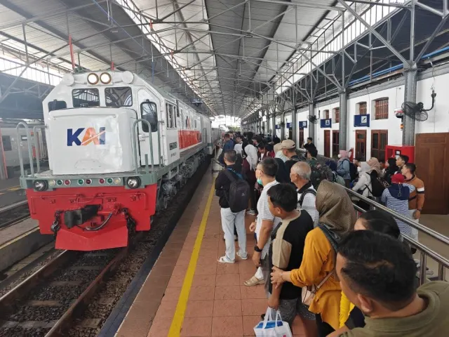 Selama Masa Libur Hari Raya Idul Adha, Daop 4 Semarang Layani 225 Ribu Penumpang KA