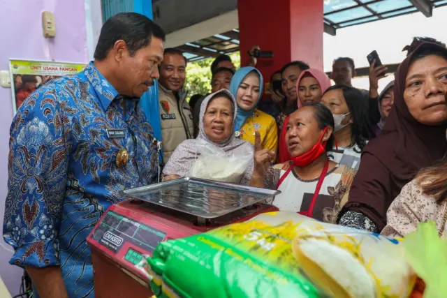 Pemprov Jateng Hadirkan Program Si-Manis Mart Untuk  Menjaga Laju Inflasi