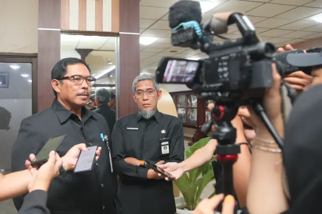 Sebanyak 7 Juta Liter Air Bersih Disalurkan ke Ratusan Ribu Warga Terdampak Kekeringan Di Jateng