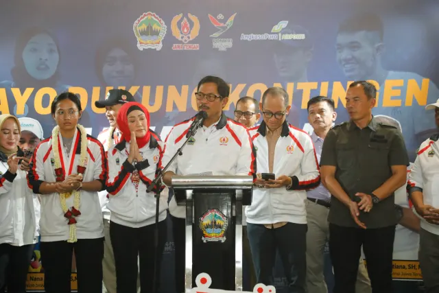 Bawa Pulang  260 Medali, Nana Sudjana Sambut Hangat Kedatangan Kontingen Jateng