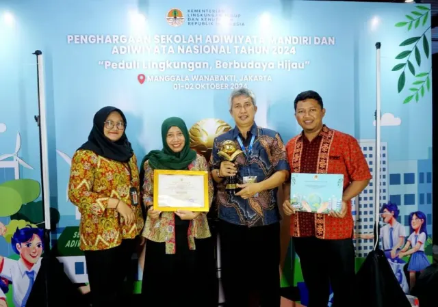 Keren, Kota Semarang Berhasil Raih Penghargaan Sekolah Adiwiyata Mandiri dan Adiwiyata Nasional