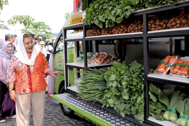 Bantu Petani, Mbak Ita Luncurkan "Petruk Semar" untuk Pasarkan Hasil Panen
